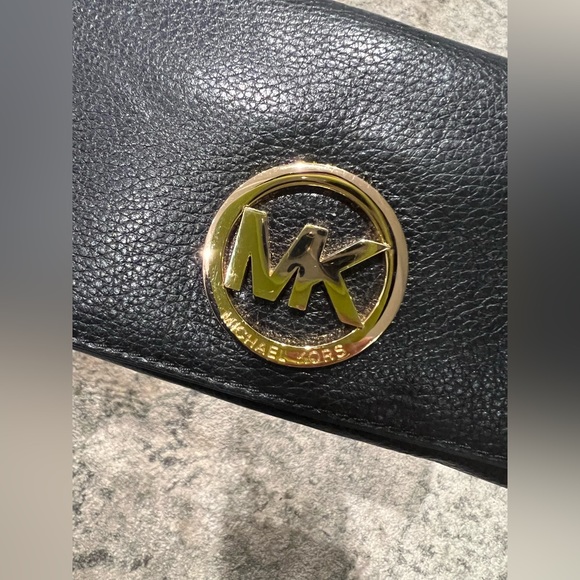 Michael Kors - Black Leather Wallet - Picture 2 of 5